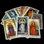 Как запомнить значения придворных Арканов Таро: простое руководство